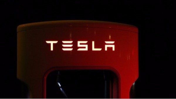 特斯拉國產(chǎn)預售時間的公布，對電池專用鐵粉來說是利好嗎？